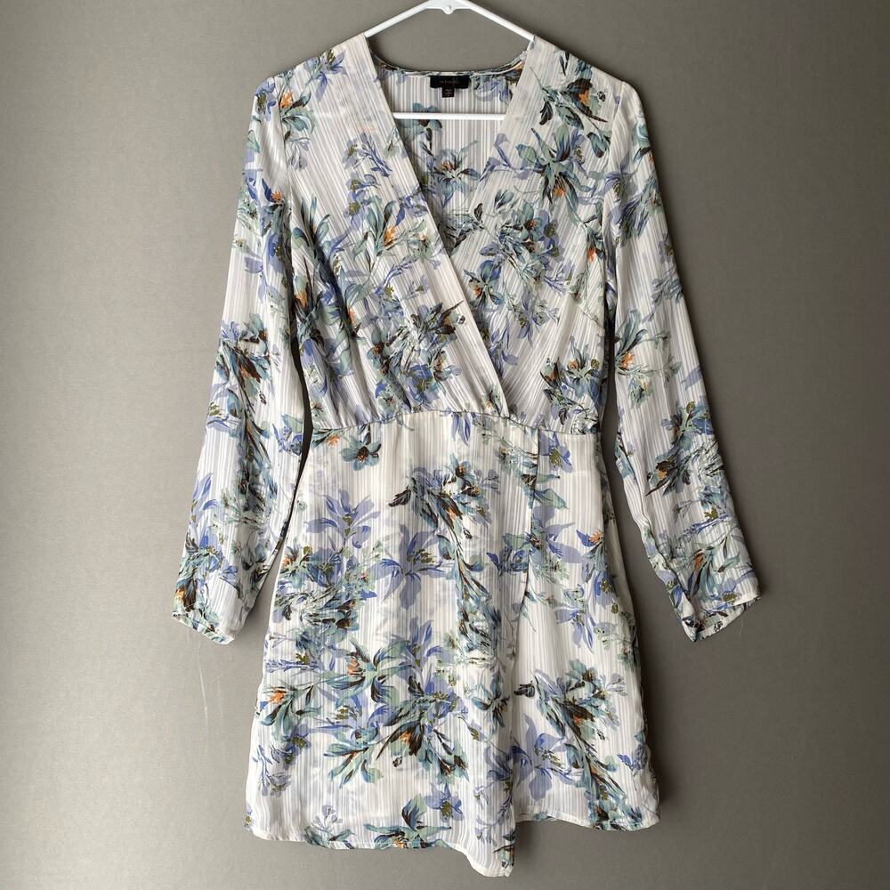 Ontwelfth Dainty Coastal Spring Floral‎ Long Sleeve Wrap Mini Dress Small White